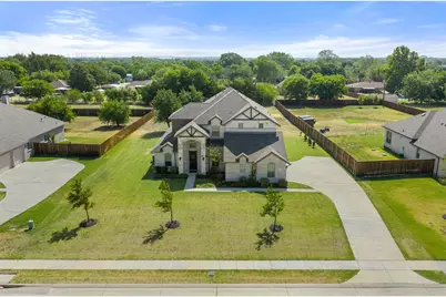 360 Crystal Lake Lane, Red Oak, TX 75154 - Photo 5