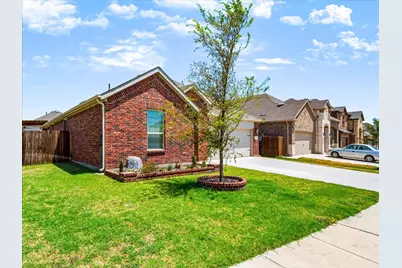 11203 Hawks Landing Drive, Aubrey, TX 76227 - Photo 3
