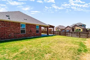 11203 Hawks Lndg Dr, Aubrey, TX 76227 - Photo 37