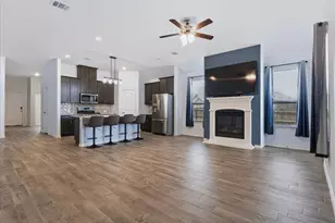 11203 Hawks Lndg Dr, Aubrey, TX 76227 - Photo 21