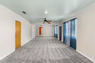 115 N College, Rosebud, TX 76570 - Photo 17