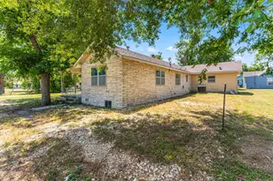 115 N College, Rosebud, TX 76570 - Photo 29