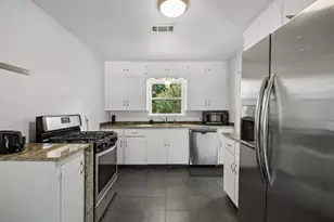 1318 Coit St, Denton, TX 76201 - Photo 7