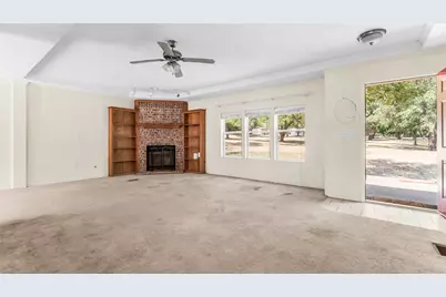 1210 E Texas Street, Denison, TX 75021 - Photo 5