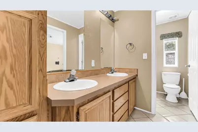 1210 E Texas Street, Denison, TX 75021 - Photo 11