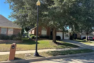 6367 Estates Ln, Fort Worth, TX 76137 - Photo 3