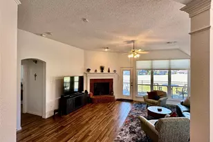 6367 Estates Ln, Fort Worth, TX 76137 - Photo 7