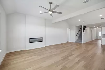 10601 Blakley Creek Road, Fort Worth, TX 76126 - Photo 11