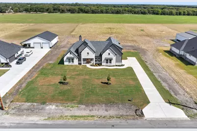 204 County Road 4615, Wolfe City, TX 75496 - Photo 5