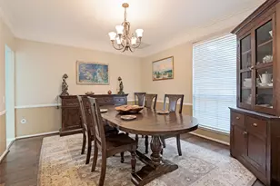 2320 Kingsley Dr, Grand Prairie, TX 75050 - Photo 3