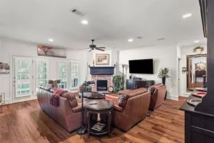 6402 Parlange Ct, Granbury, TX 76049 - Photo 11