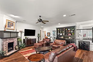 6402 Parlange Ct, Granbury, TX 76049 - Photo 13