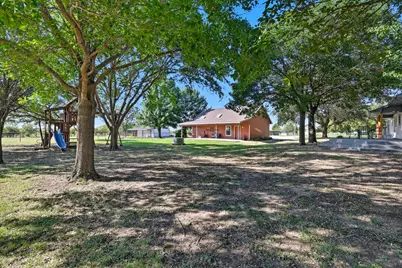 2309 Hillview Drive, Krum, TX 76249 - Photo 35
