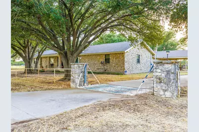 1790 Old Base Road, Aurora, TX 76078 - Photo 15