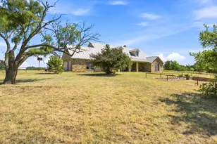 4350 Village Bend Rd, Mineral Wells, TX 76067 - Photo 3