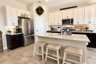 141 Trinity St, Grandview, TX 76050 - Photo 7