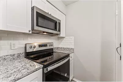 4859 Cedar Springs Road #152, Dallas, TX 75219 - Photo 7