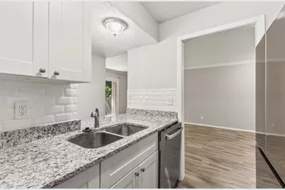 4859 Cedar Springs Road #152, Dallas, TX 75219 - Photo 9
