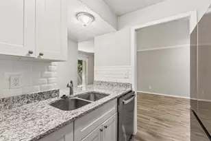 4859 Cedar Springs Rd, Dallas, TX 75219 - Photo 9