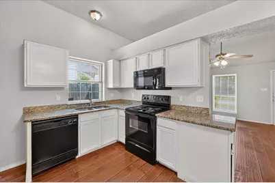 5204 Cornvalley Drive, Arlington, TX 76017 - Photo 9