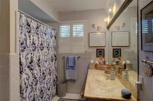 8910 Guernsey Ln, Dallas, TX 75220 - Photo 11
