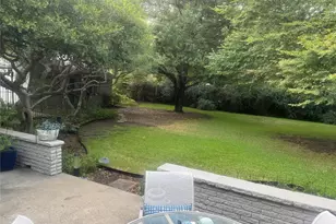 8910 Guernsey Ln, Dallas, TX 75220 - Photo 33