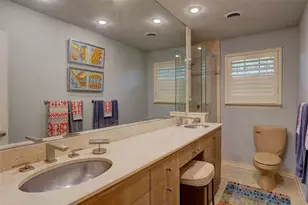 8910 Guernsey Ln, Dallas, TX 75220 - Photo 17