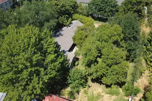 8910 Guernsey Ln, Dallas, TX 75220 - Photo 35