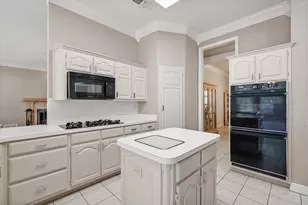 1388 Fairhaven Dr, Mansfield, TX 76063 - Photo 15
