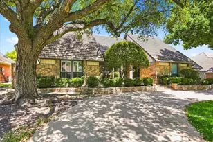 923 Wellington Dr, Duncanville, TX 75137 - Photo 5
