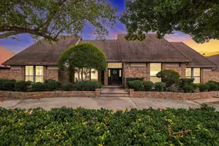 923 Wellington Dr, Duncanville, TX 75137 - Photo 1