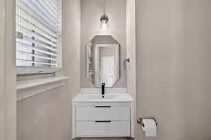 2536 Sarah Ln, Lewisville, TX 75056 - Photo 5