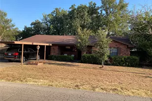 1003 Cactus St, Mineral Wells, TX 76067 - Photo 3