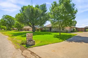 136 Chaparral Dr, Graham, TX 76450 - Photo 27