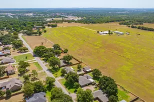 136 Chaparral Dr, Graham, TX 76450 - Photo 35