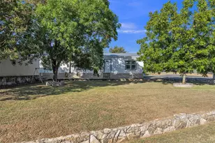 2453 S Valley Ridge Dr, Granbury, TX 76048 - Photo 3