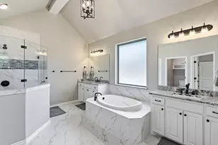 3709 Tremont Ln, Granbury, TX 76049 - Photo 15