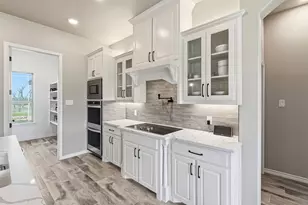 3709 Tremont Ln, Granbury, TX 76049 - Photo 9