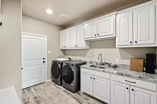 3709 Tremont Ln, Granbury, TX 76049 - Photo 9