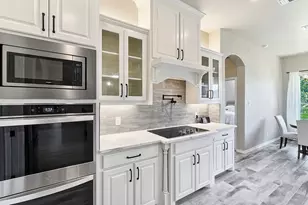 3709 Tremont Ln, Granbury, TX 76049 - Photo 11