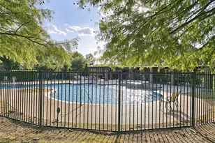 1504 Fox Run Dr, Irving, TX 75063 - Photo 37