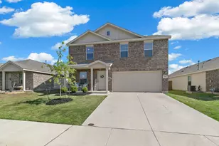 448 Blue Crow Ln, Fort Worth, TX 76052 - Photo 3