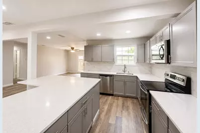 4142 Victoria Street, Irving, TX 75062 - Photo 9