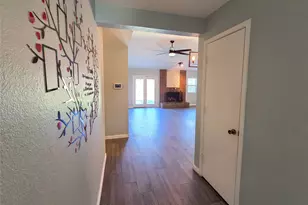 4915 S Prairieview Ct, Arlington, TX 76017 - Photo 13