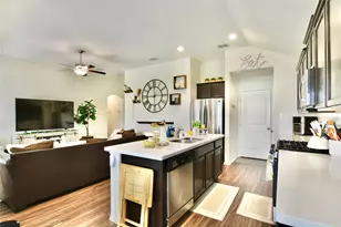 465 Pollyann Trl, Fort Worth, TX 76052 - Photo 13