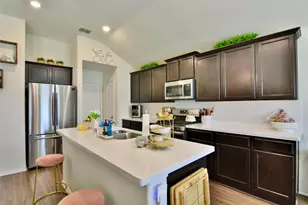 465 Pollyann Trl, Fort Worth, TX 76052 - Photo 11