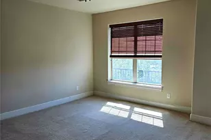 627 Senda, Irving, TX 75039 - Photo 5