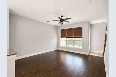627 Senda #58, Irving, TX 75039 - Photo 3