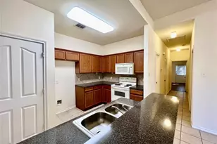 848 Mirabell Ct, Arlington, TX 76015 - Photo 11