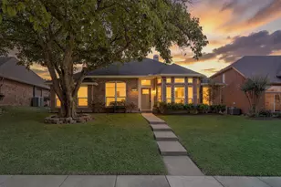 1510 Palisades Dr, Carrollton, TX 75007 - Photo 1